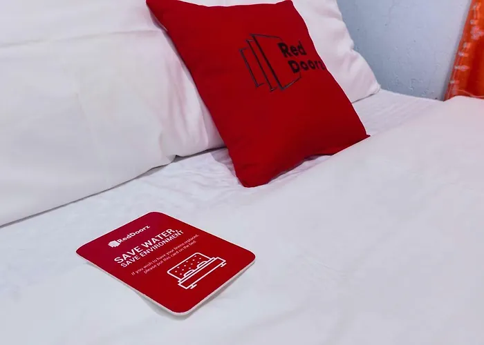 Hotell Reddoorz @ Zapatera 2*